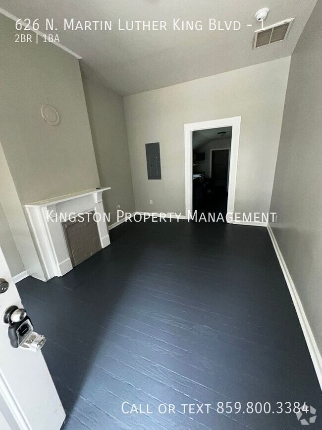 Building Photo - Charming Two Bedroom Available Now! 1/2 of...