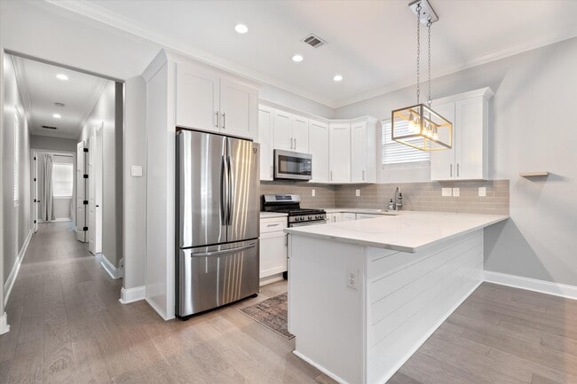 Building Photo - 385 Williford St