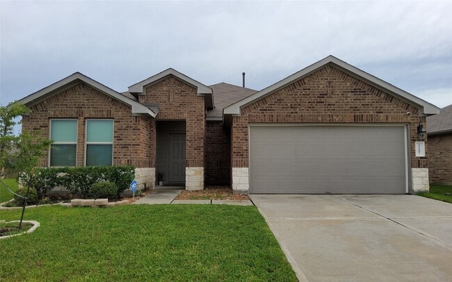 Building Photo - 22607 Castello Lakes Dr