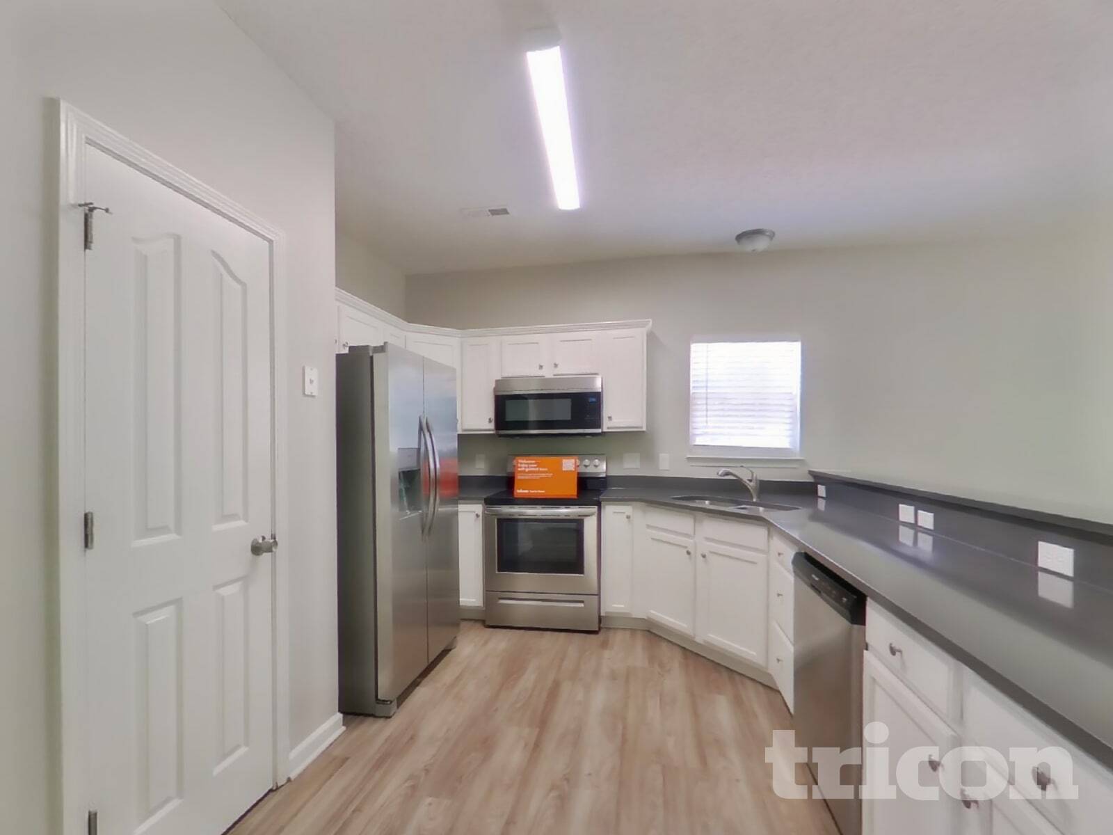 Building Photo - 4035 Far West Dr