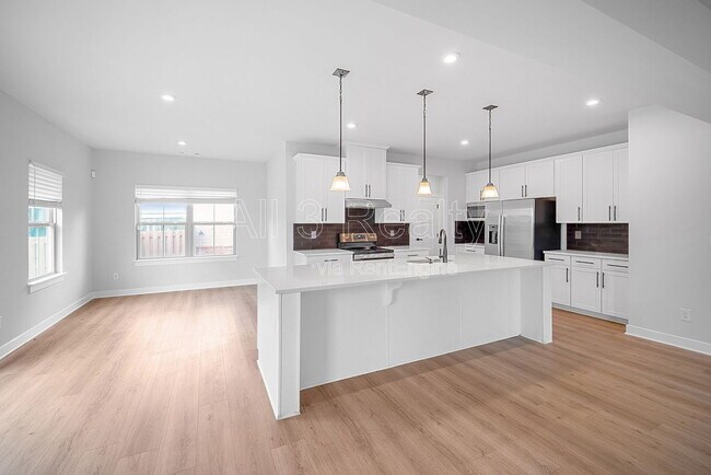 Building Photo - 533 Daffodil Ln