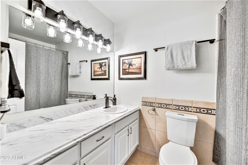 Building Photo - 1446 N McAllister Ave