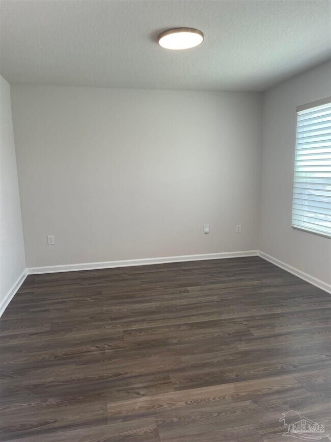 Building Photo - 5241 Peach Dr