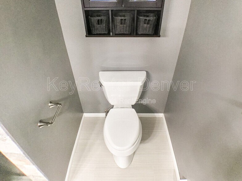 Building Photo - 7012 S Eudora St