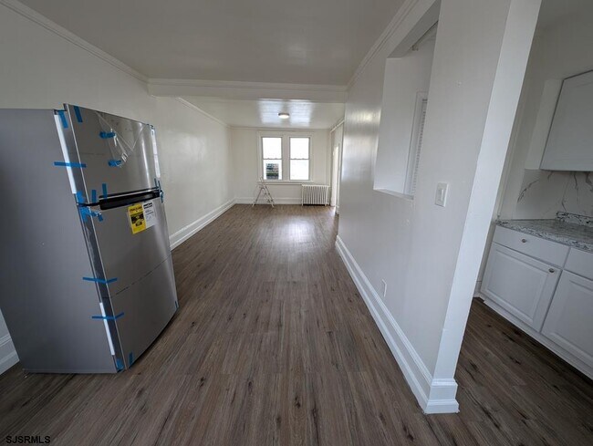 Building Photo - 1005 N Michigan Ave