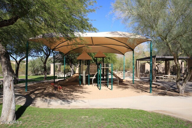 Building Photo - 10354 E Raintree Dr