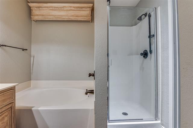 Building Photo - 4418 Shady Elm Dr