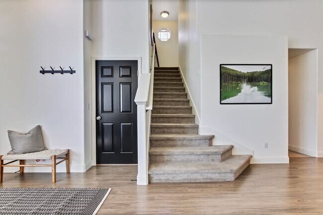 Building Photo - 14498 W Sedona Dr