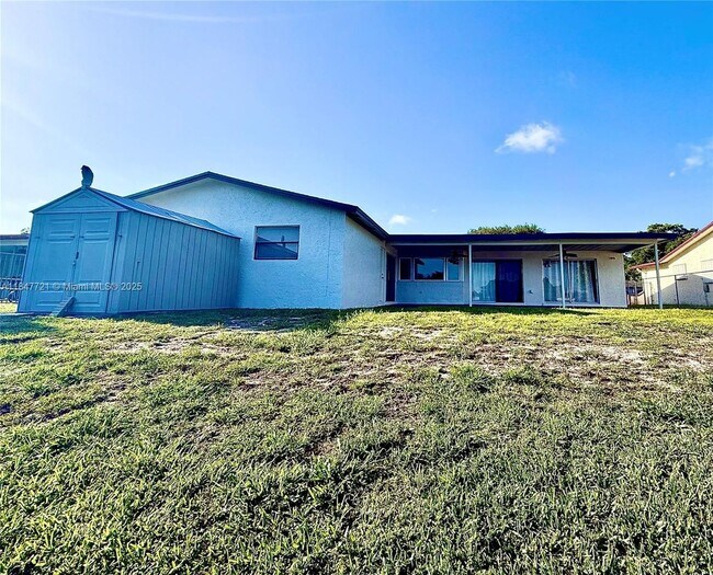Building Photo - 8940 NW 7th Ct