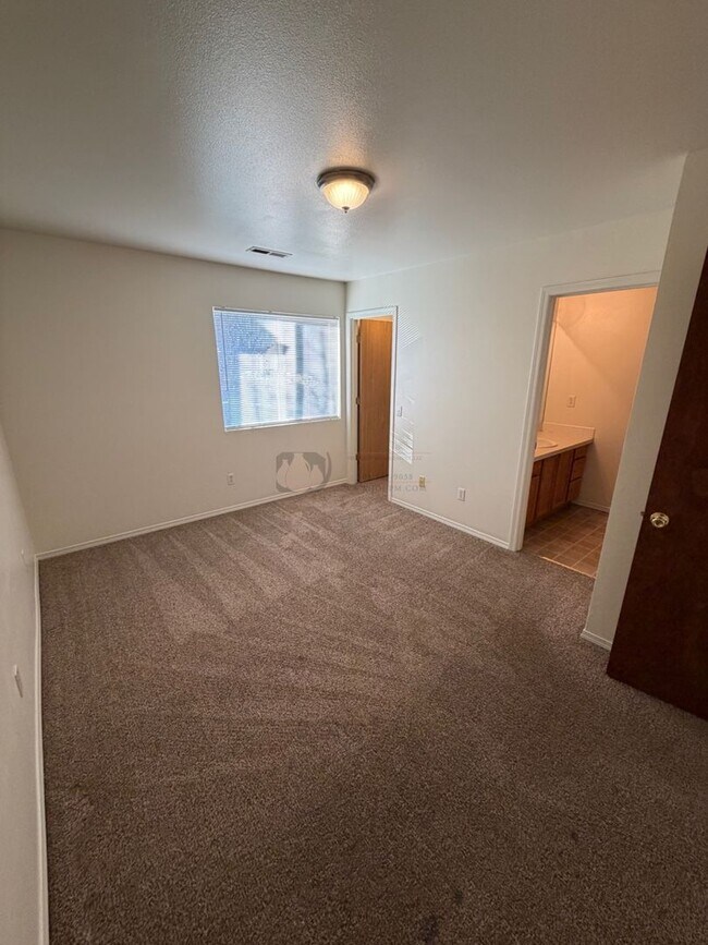 Building Photo - Charter Triplex #2023-LL723