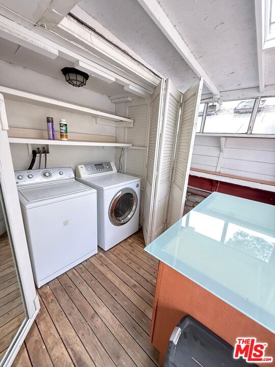 Building Photo - 10642 Samoa Ave