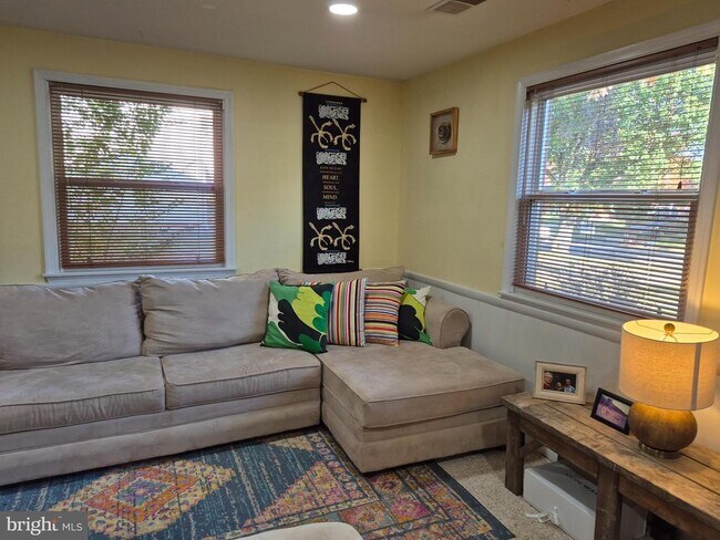 Building Photo - 12512 Ofallon St