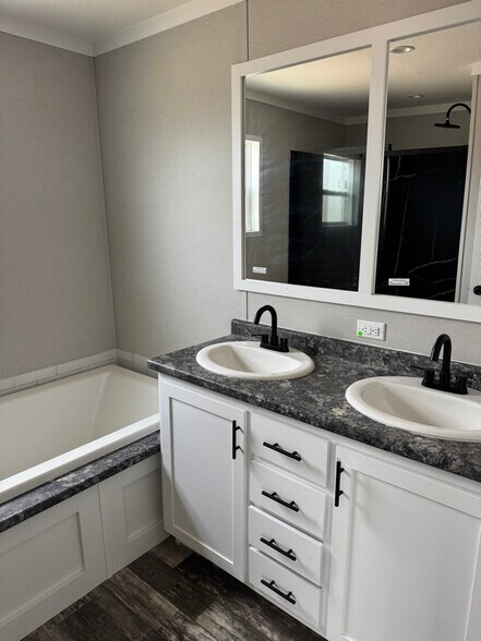 Building Photo - 226 Patriot Ln