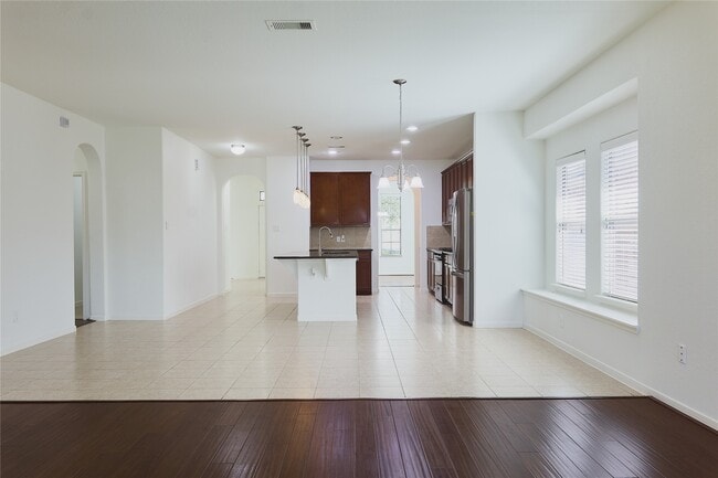 Building Photo - 24215 Courtland Oaks St