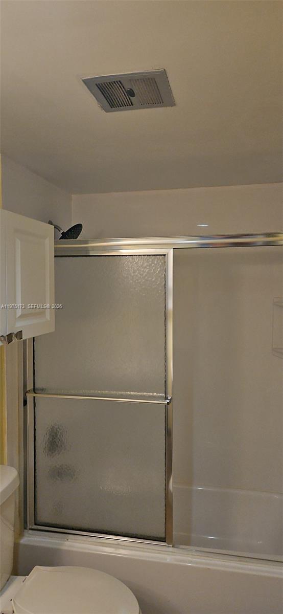 Building Photo - 5200 NE 24th Terrace