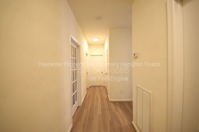 Building Photo - 126 Peck Ln