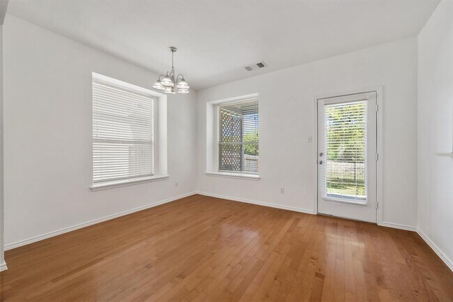 Building Photo - 1616 Kemah Dr