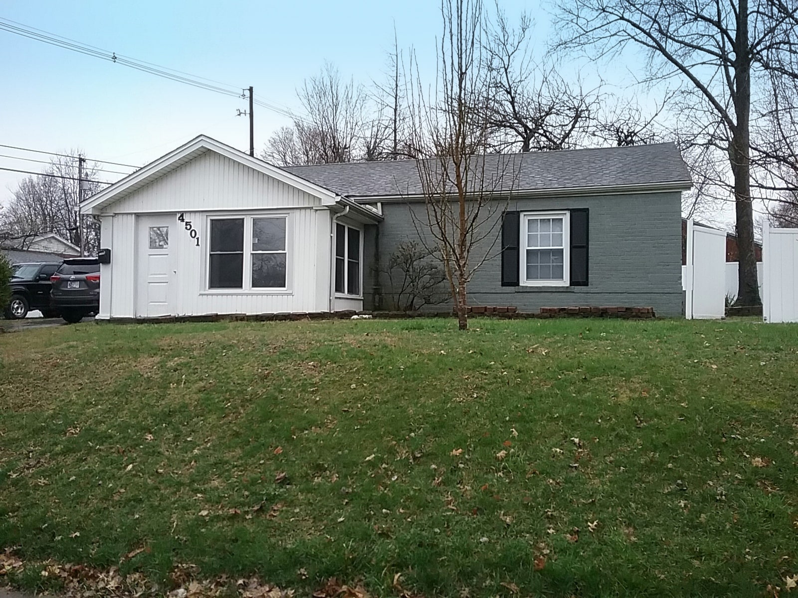 Building Photo - 4501 E Chestnut St