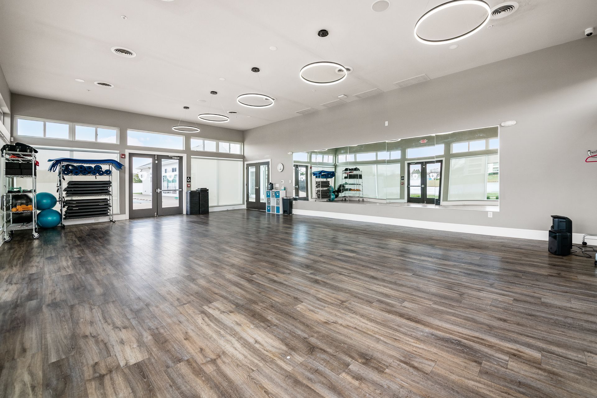 Building Photo - 5211 Highpointe Lakes Dr