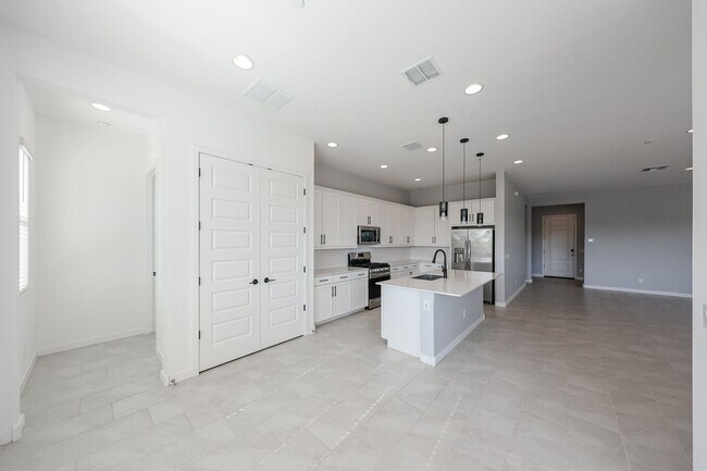 Building Photo - 31674 N 123rd Ave
