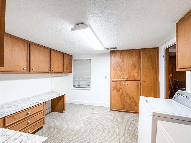 Building Photo - 102 Besch Wilburn Ln