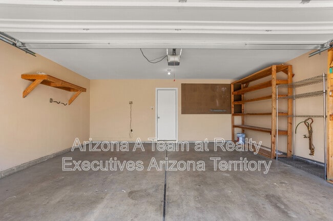 Building Photo - 9413 N Albatross Dr