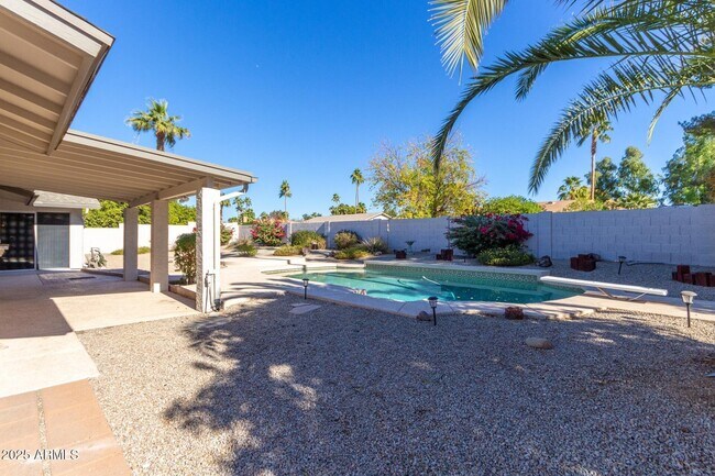 Building Photo - 10021 N 74th Pl