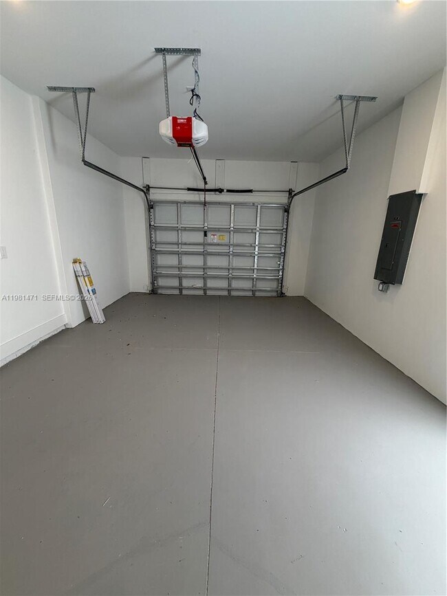 Building Photo - 4717 28th St SW