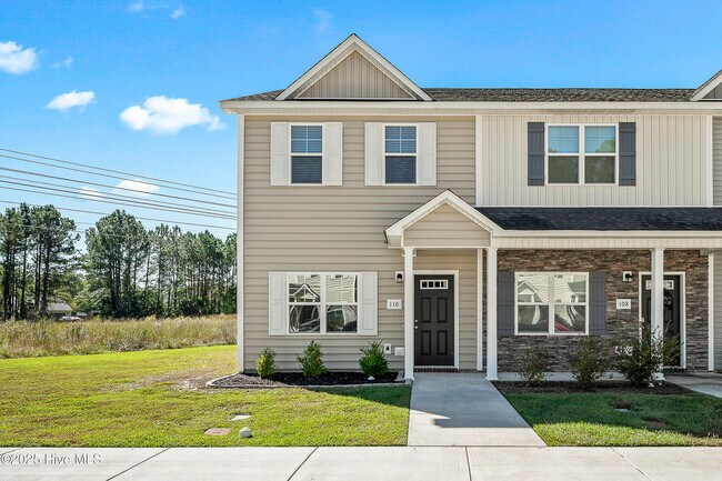 Primary Photo - 110 Jaydn Dr E