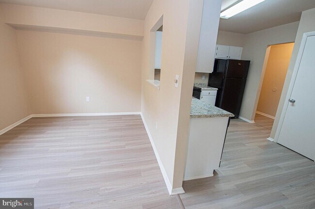 Building Photo - 810 College Ln