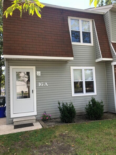 Welcome - 16 Crestmont Dr