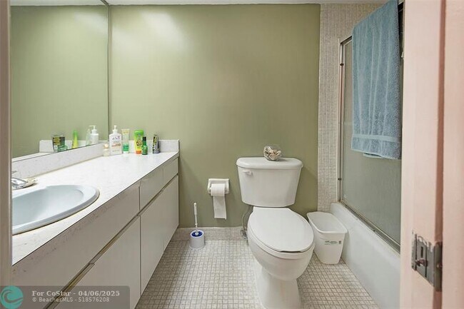 Building Photo - 3051 N Course Dr