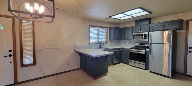 Building Photo - SILVER8424