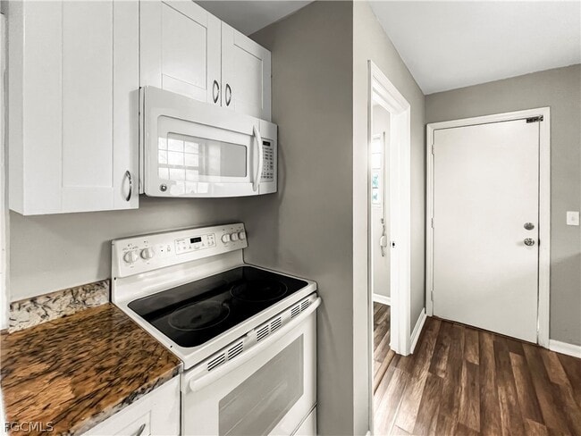 Building Photo - 849 Theodore Vail St E