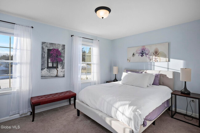 Building Photo - 8 Backstretch Ct