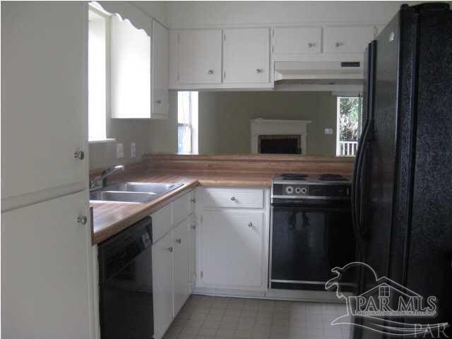 Building Photo - 1500 E Johnson Ave