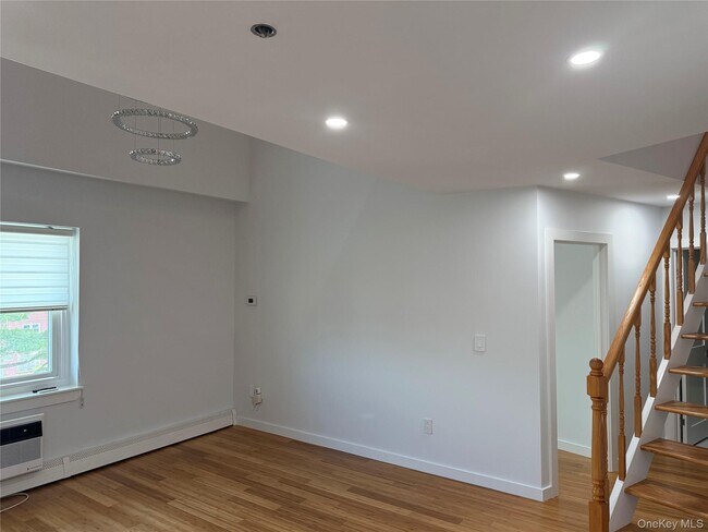 Building Photo - 400 Mt Pleasant Ave