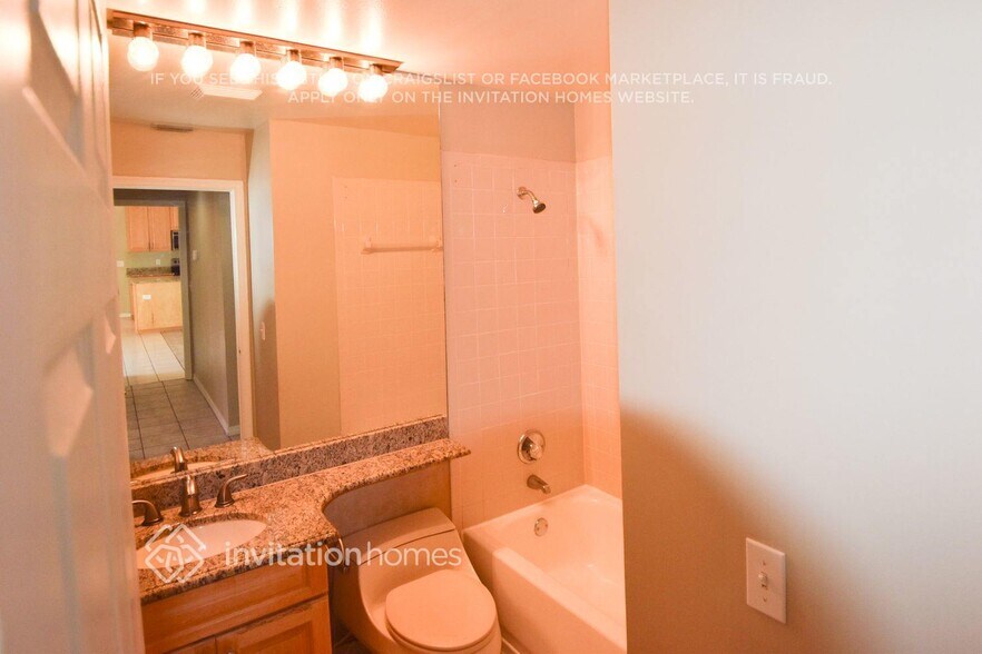 Building Photo - 17745 Woodview Terrace
