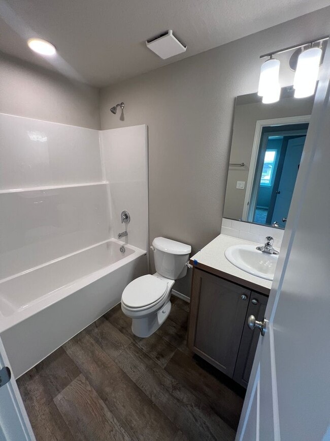 Building Photo - NEW Modern Townhouse with Two Car Garage i...