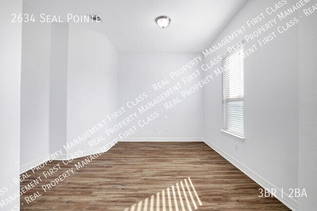 Building Photo - 2634 Seal Pointe