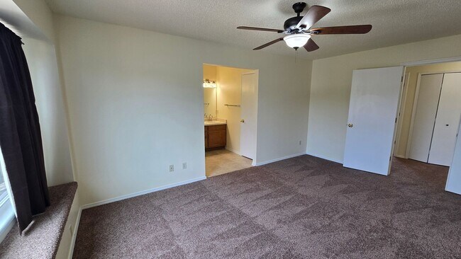 Building Photo - 3855 Blazingwood Way