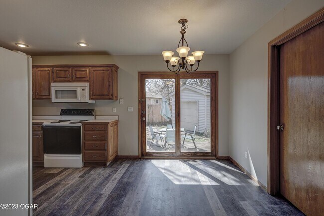 Building Photo - 119 W Briarbrook Ln