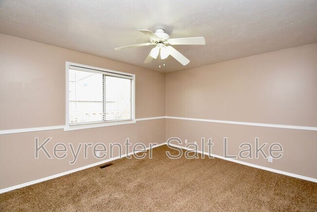 Building Photo - 3061 N 1300 E