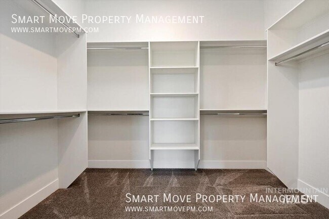 Building Photo - 6606 N Spindrift Way