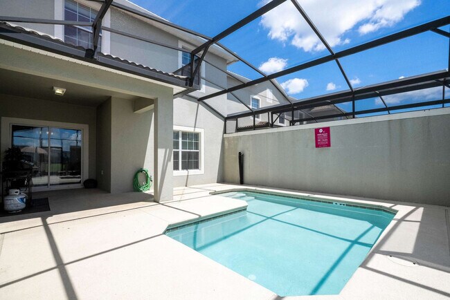 Building Photo - 3153 Pequod Pl