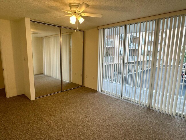 Building Photo - 3930 S Roosevelt Blvd