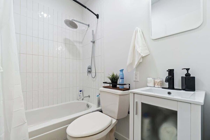 Bathroom - 523 Alpine Ave