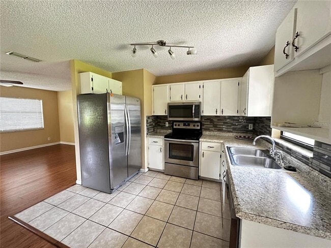 Building Photo - 3570 SE 135th Ln