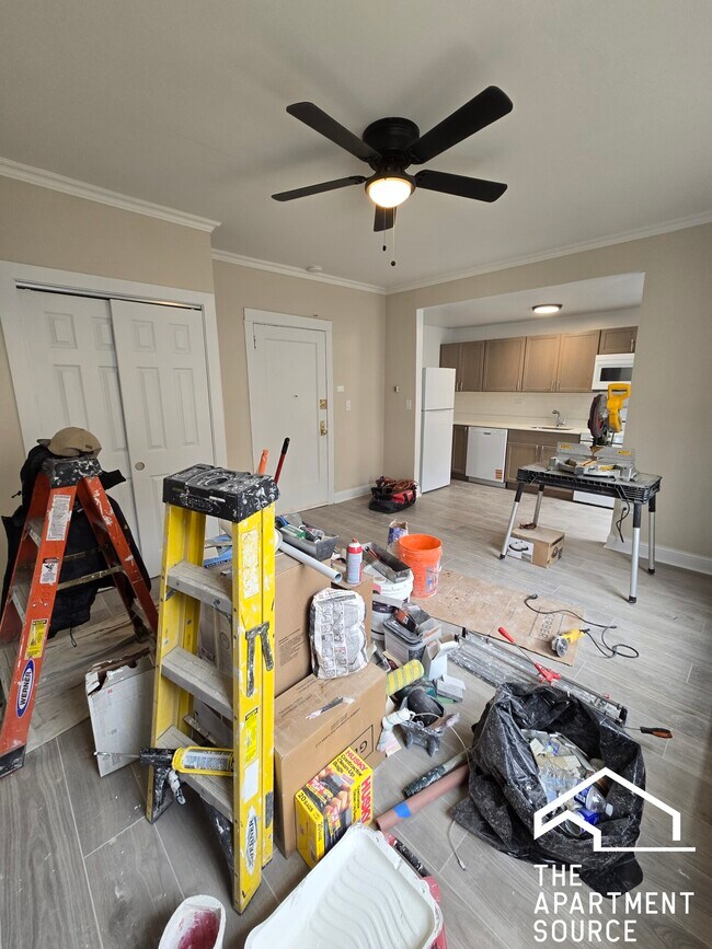 Building Photo - 4866 N Magnolia Ave