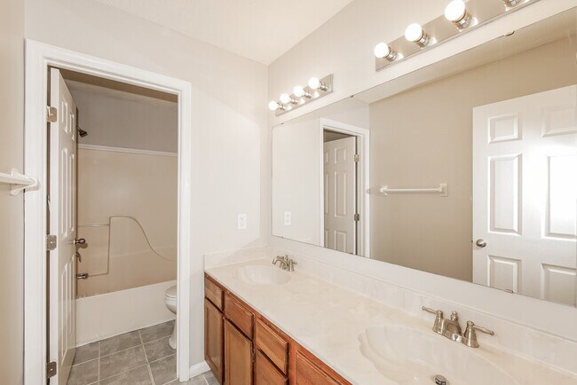 Building Photo - 401 Creekstone Dr